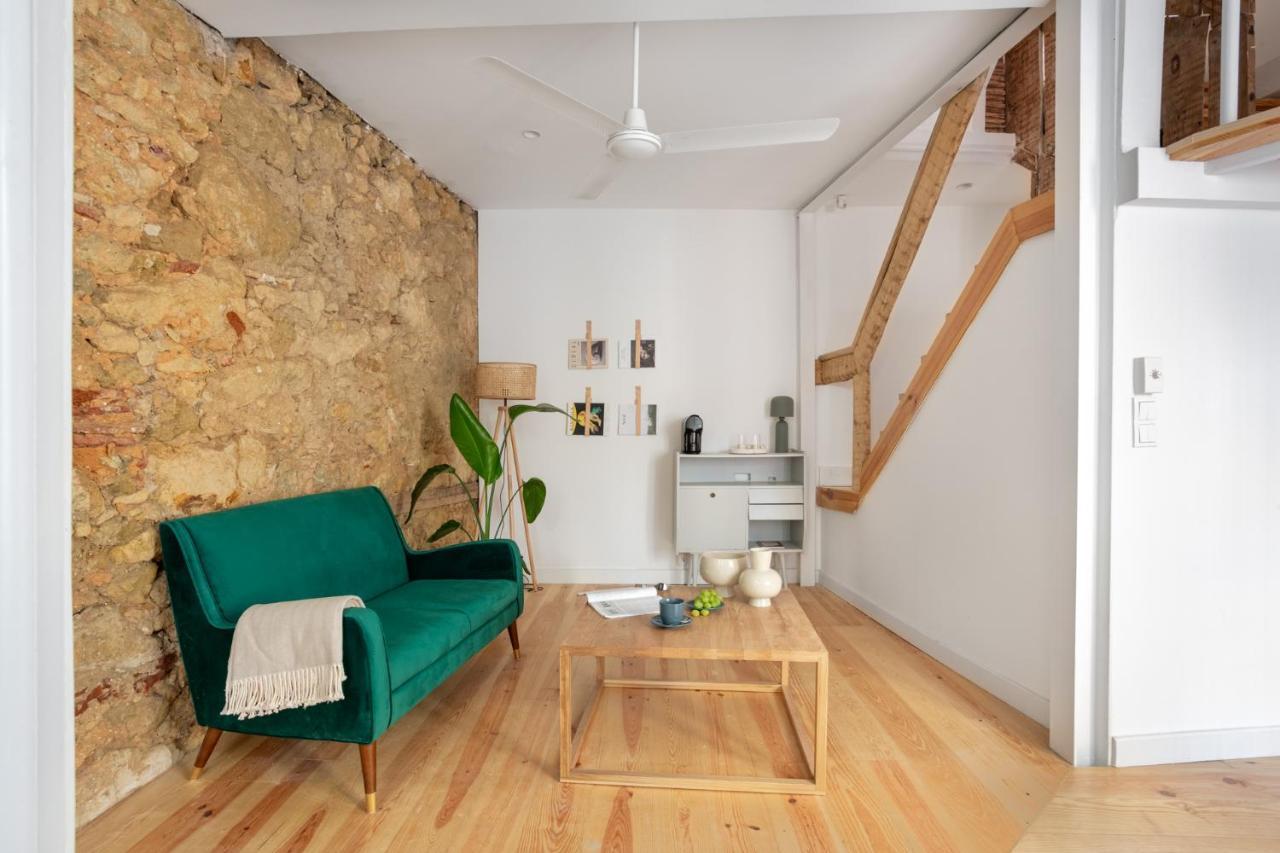 Joivy Big 6br House With Terrace In Santa Catarina Lisbon